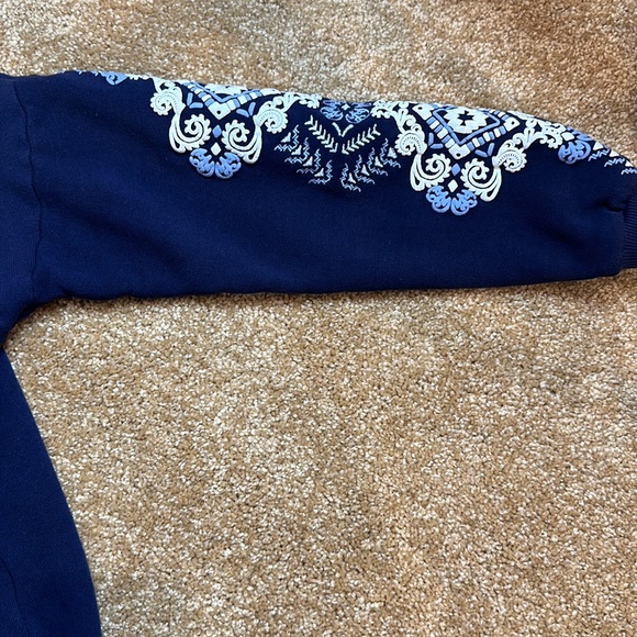 Crew neck sweater - Picture 2 of 4